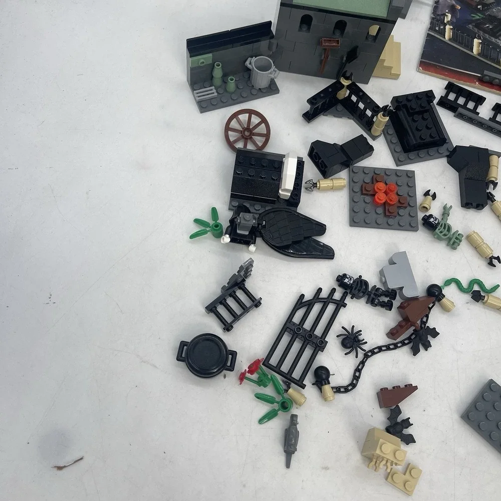 LEGO Harry Potter: Graveyard Duel (4766) With Manual Complete ?